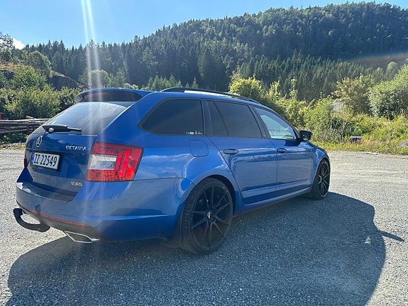 Skoda Octavia RS 7 of 25
