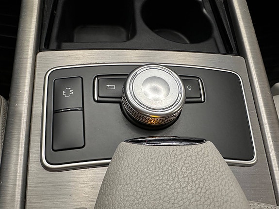 Mercedes-Benz E220 24 of 30