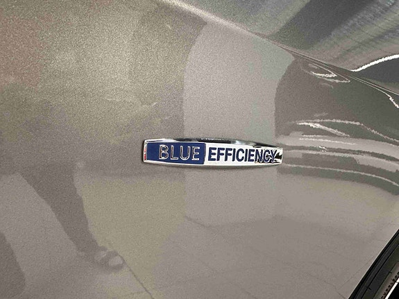 Mercedes-Benz E220 10 of 30
