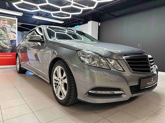 Mercedes-Benz E220 11 of 30