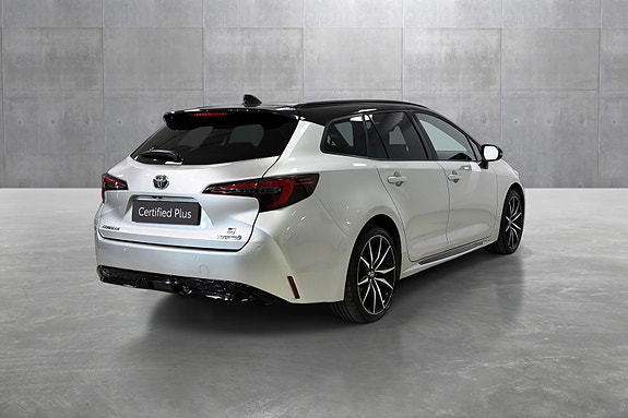 Toyota Corolla 5 of 5