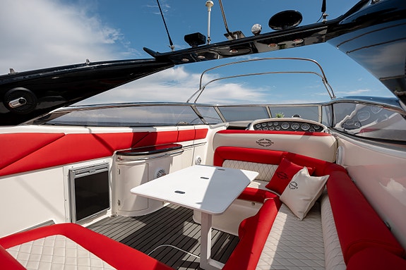 Sunseeker Superhawk 48 21 of 30