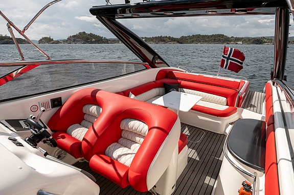 Sunseeker Superhawk 48 28 of 30