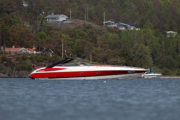 Sunseeker Superhawk 48 3 of 30