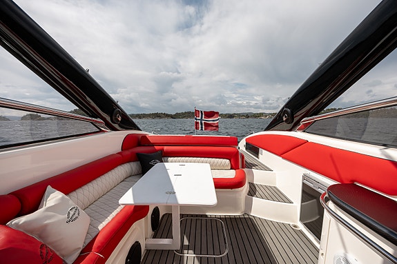 Sunseeker Superhawk 48 29 of 30