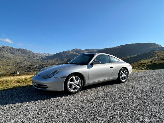 Porsche 911 4 of 22