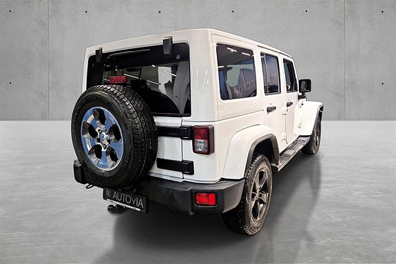 Jeep Wrangler 3 of 5