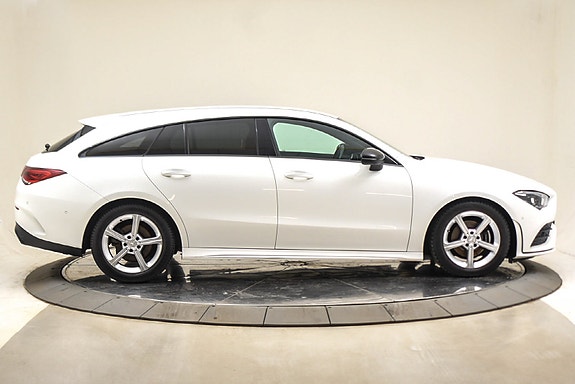 Mercedes-Benz CLA180 3 of 5