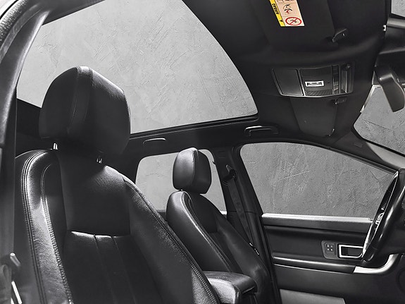 Land Rover Discovery Sport 18 of 30
