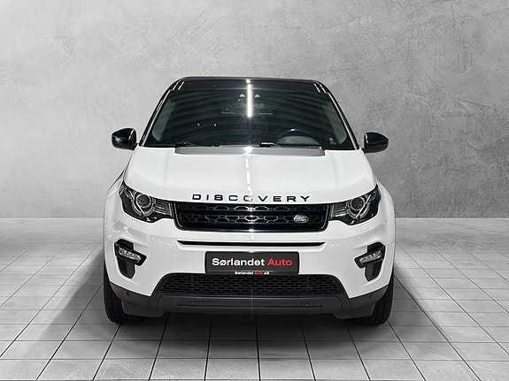 Land Rover Discovery Sport 3 of 5