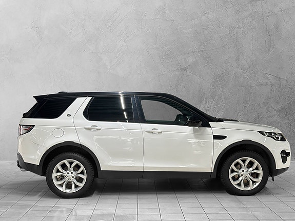 Land Rover Discovery Sport 7 of 30