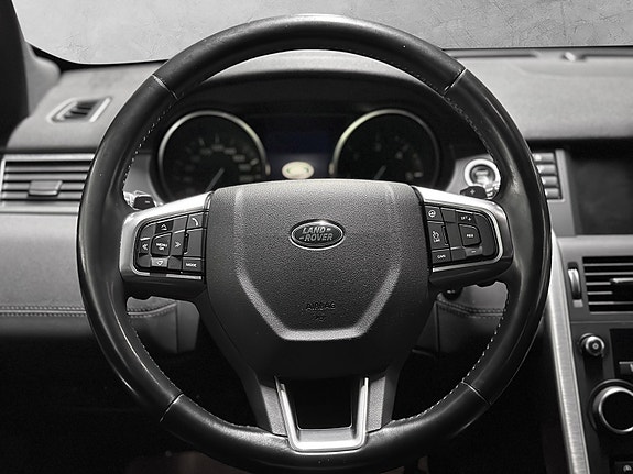 Land Rover Discovery Sport 26 of 30