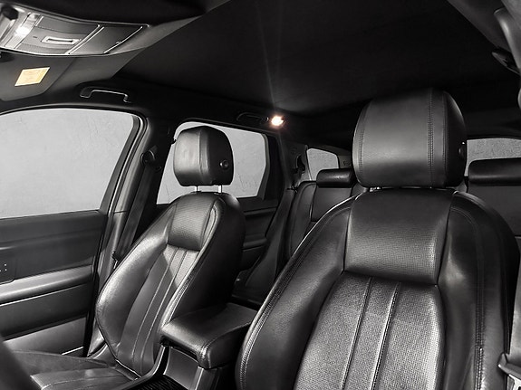 Land Rover Discovery Sport 16 of 30