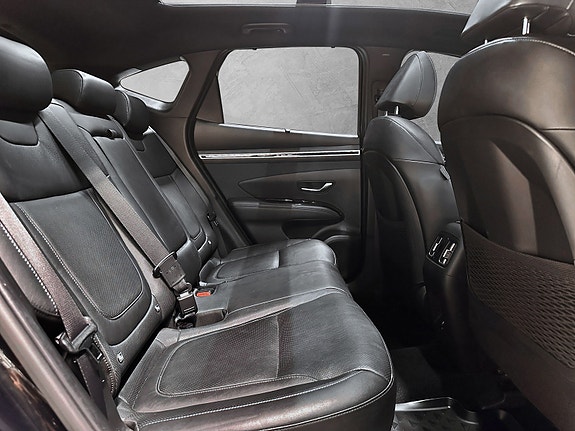 Hyundai Tucson 18 of 30