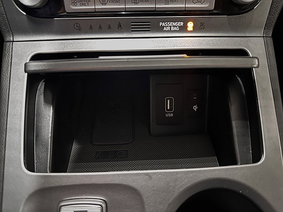 Hyundai Kona 24 of 30