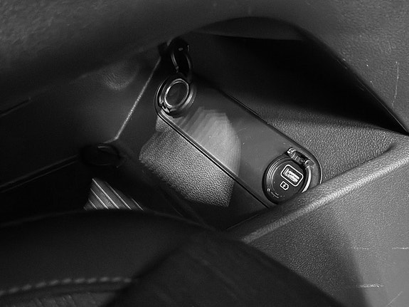 Hyundai Kona 27 of 30