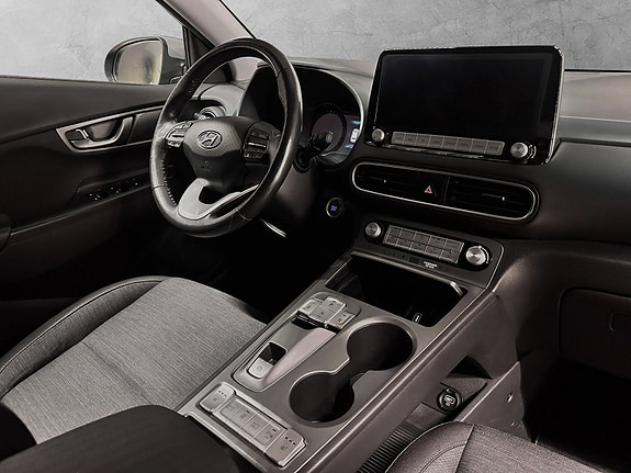 Hyundai Kona 12 of 30