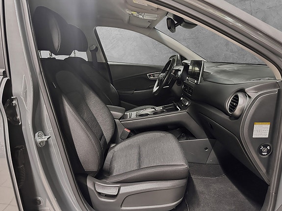 Hyundai Kona 11 of 30