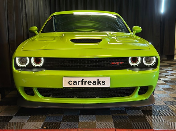 Dodge Challenger 4 of 30
