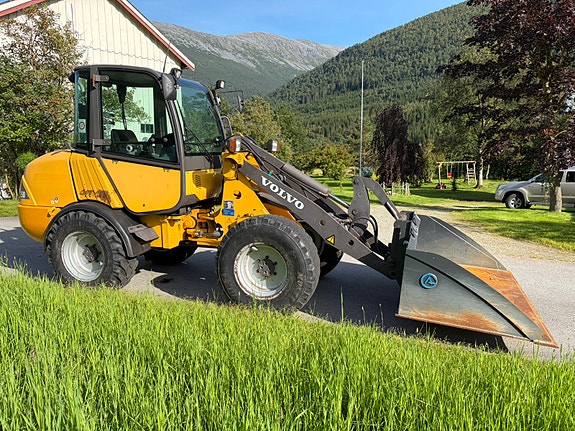 Volvo L25B 8 of 14