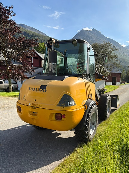 Volvo L25B 4 of 14