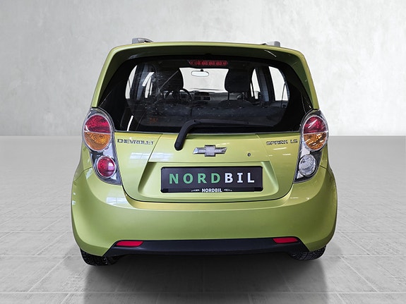 Chevrolet Spark 4 of 5