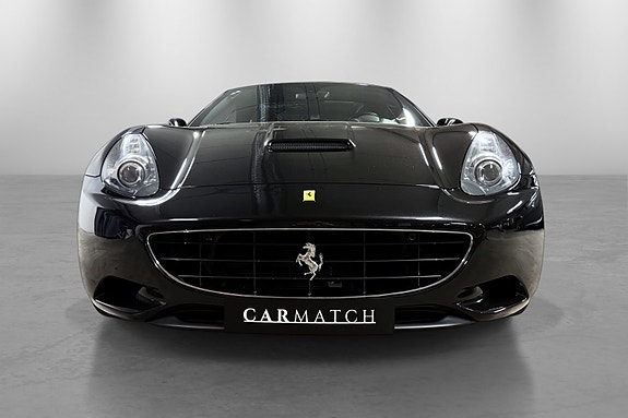 Ferrari California 3 of 5