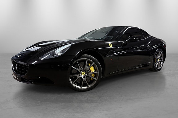 Ferrari California 2 of 5