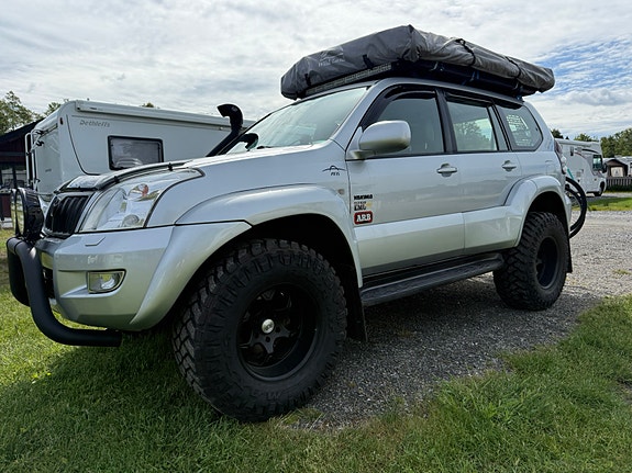 Toyota Land Cruiser 3 of 30