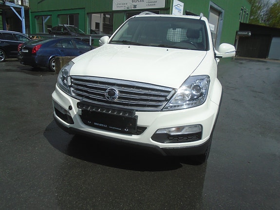 SsangYong Rexton 3 of 5
