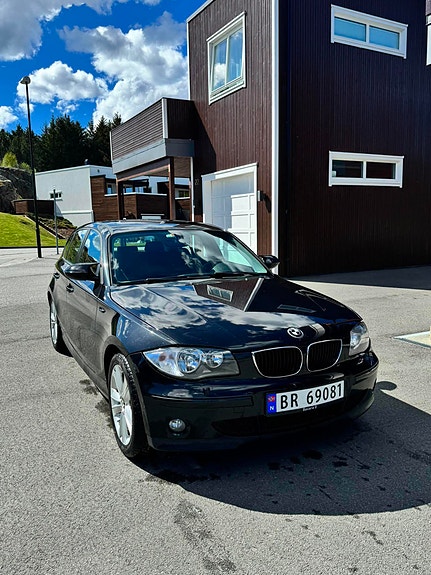 BMW 118i 7 of 12