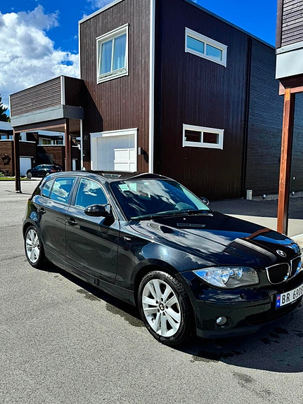 BMW 118i 6 of 12