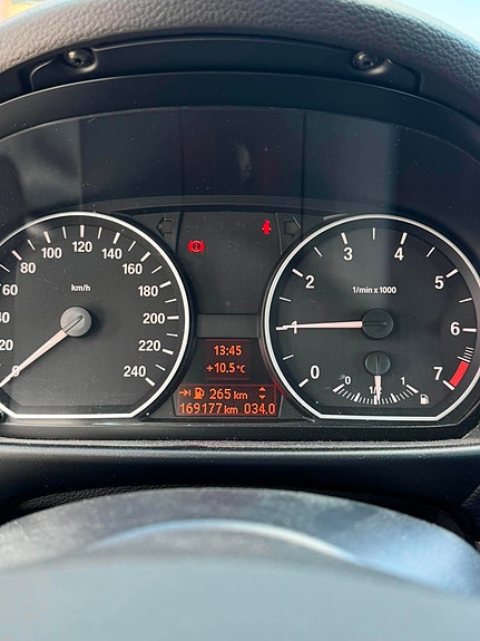 BMW 118i 12 of 12