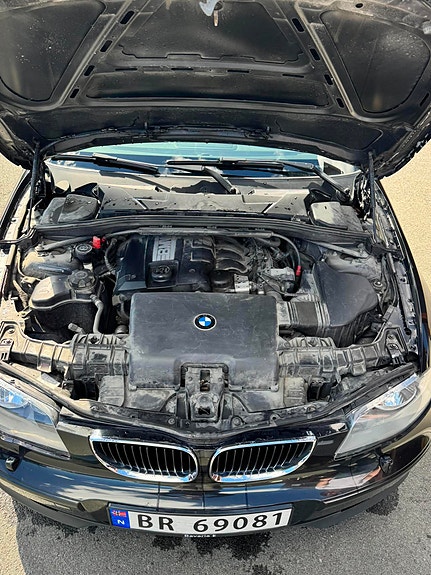 BMW 118i 8 of 12