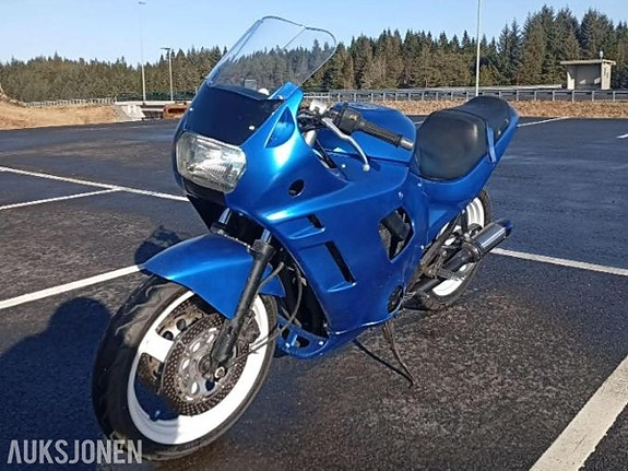 Suzuki GSX 600 F