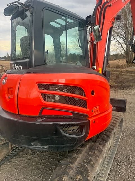 Kubota U-55 4 of 5