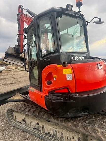 Kubota U-55 3 of 5