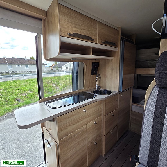 Knaus VAN, 4 sengeplasser, dobbelt seng 10 of 19
