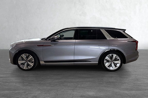 Denne fine Hongqi E-HS9'en kan bli din for kun kr 2921,- pr mnd med 209.950,- i egenkapital. Løpetid 10 år.