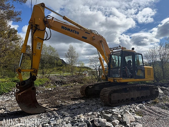 Komatsu Pc180lc Gravemaskin - 2 skuffer kun 9727 timer