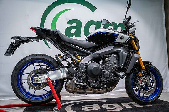 Yamaha MT09 SP - Akrapovic eksosanlegg + kort skiltbrakett - Spar 10.000 kroner! 4 of 5