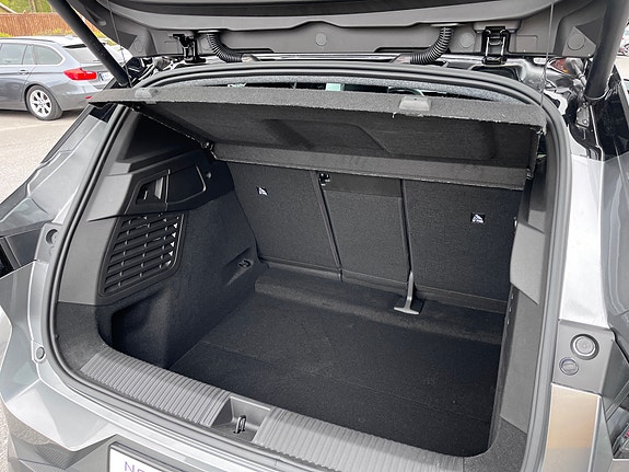 Renault Scenic E-Tech 18 of 25