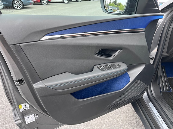Renault Scenic E-Tech 11 of 25