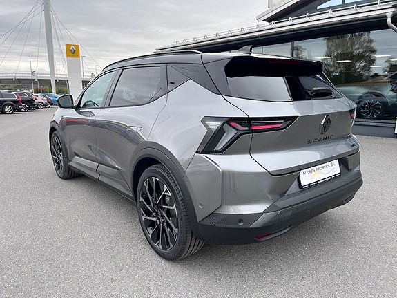 Renault Scenic E-Tech 3 of 25