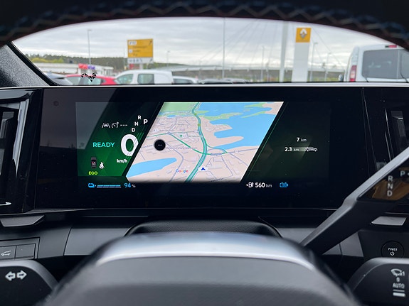 Renault Scenic E-Tech 25 of 25