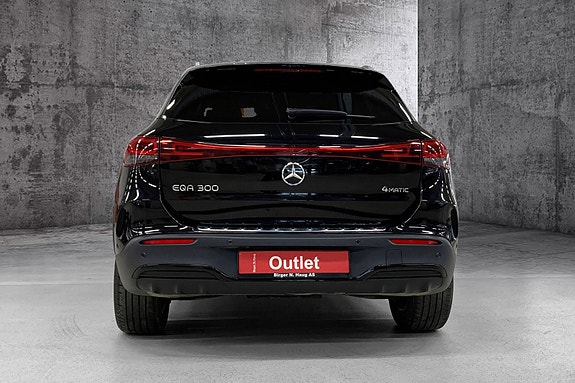 Mercedes-Benz EQA300 3 of 5