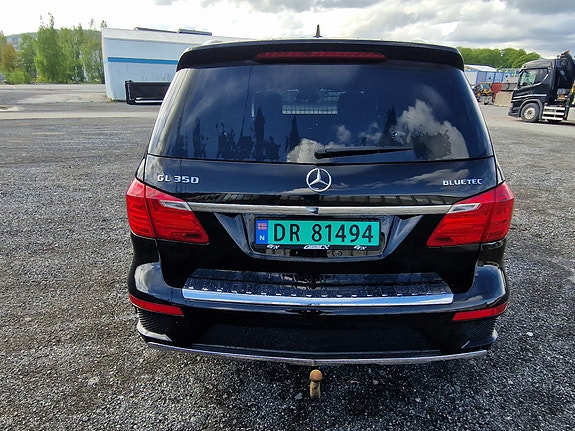 Mercedes-Benz GL-Klasse 2 of 5