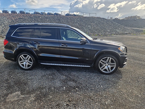 Mercedes-Benz GL-Klasse 3 of 5