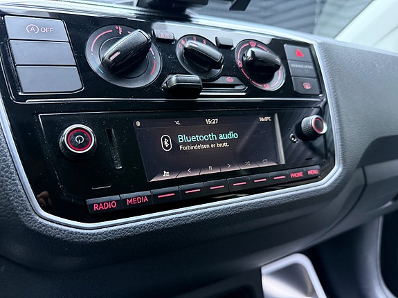 Volkswagen UP! 18 of 30