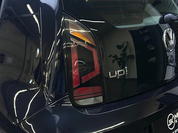 Volkswagen UP! 7 of 30